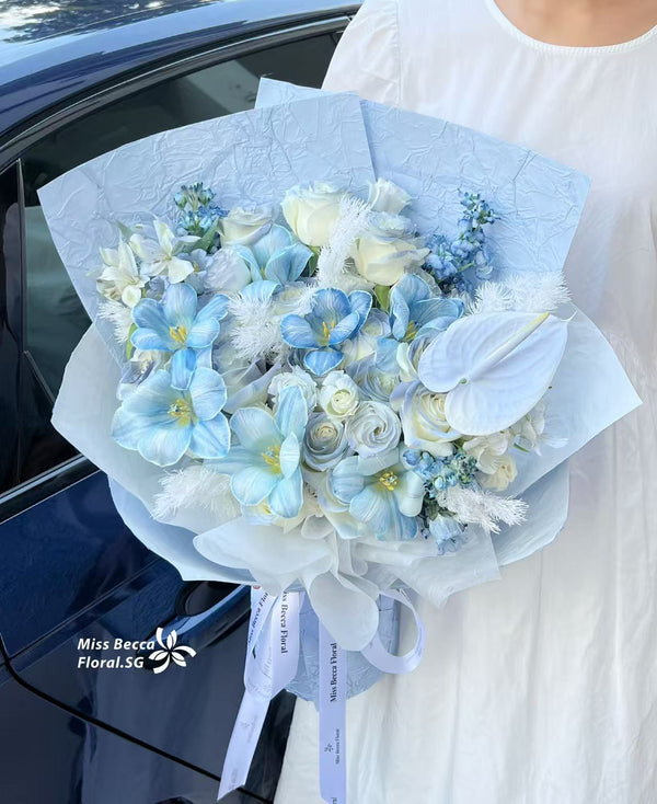 Korea style blue tulip flower bouquet mix style bouquet