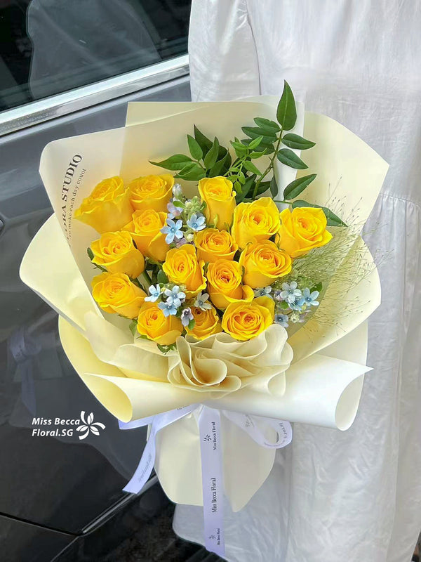 Korea style yellow rose mix style bouquet fresh flower bouquet