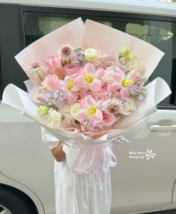 2025 Mother’s Day collection pink tulip lychee rose flower bouquet fresh flower bouquet