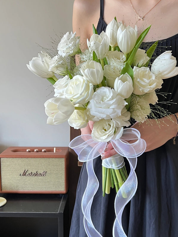 ROM Bouquet white tulip with rose flower