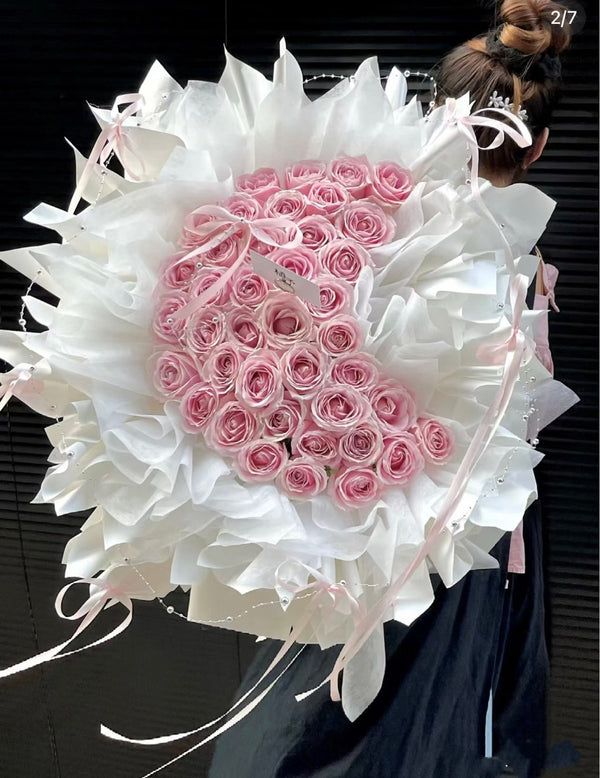 The moon represents my heart -pink (60 stalks ) fresh Flower Bouquet