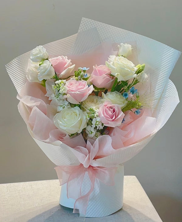 korea style pink and white rose Flower Bouquet