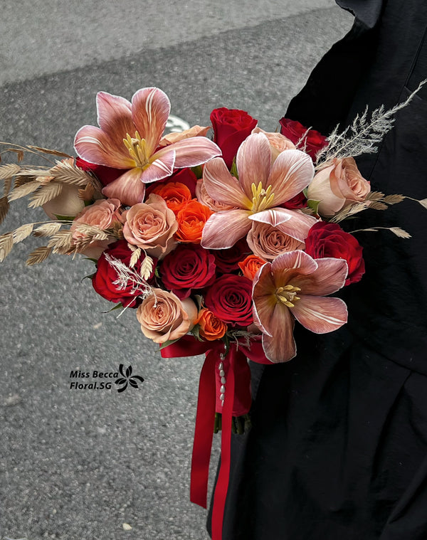 Rom bridal bouquet red rose with cappuccino tulip fresh flowers