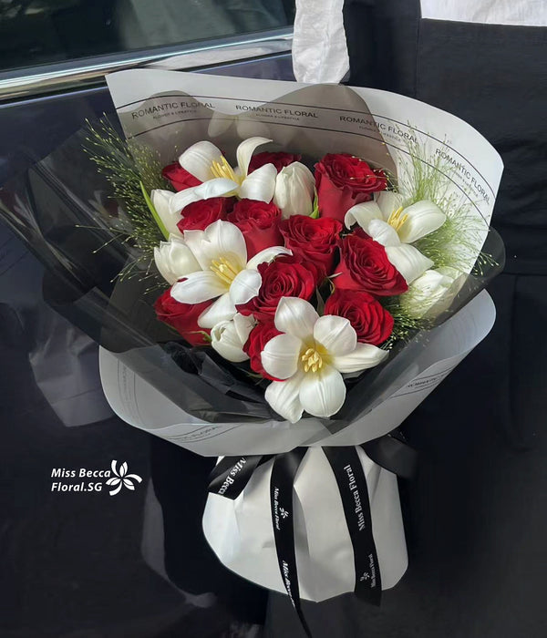 Korea style red rose tulip flower bouquet fresh flower bouquet