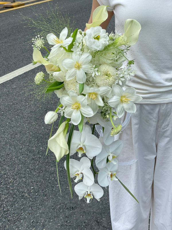 Rom waterfall orchid fresh flower bouquet bridal bouquet