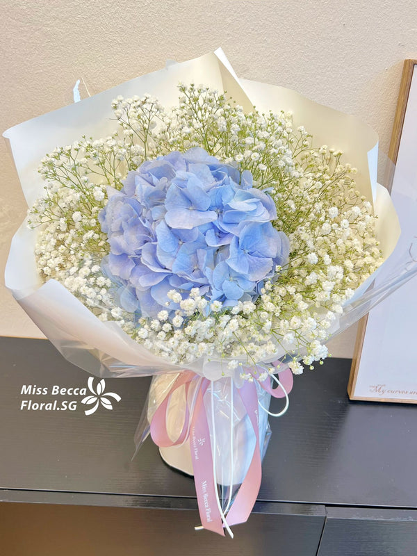 Korea style Single hydrangea and baby's breath Flower Bouquet