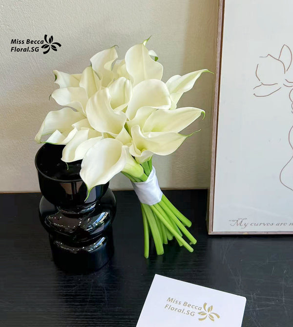 Rom calla lily fresh flower bridal bouquet
