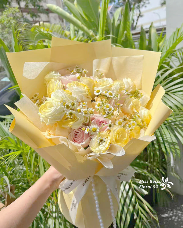 Korea style pink rose with yellow spray eustoma fresh flower bouquet