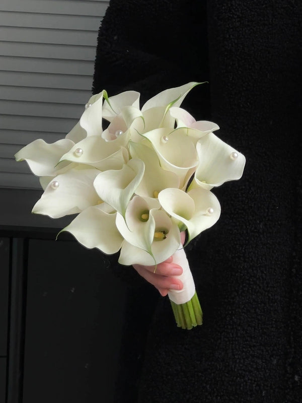 Rom calla lily fresh flower bridal bouquet