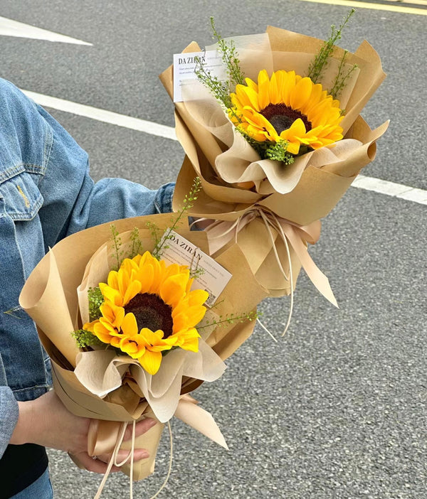 Korea style MINI SIZE SUNFLOWER BOUQUET GRADUATIONFlower Bouquet