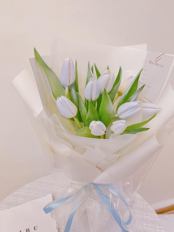 korea style Moon Light Blue Tulip Flower Bouquet